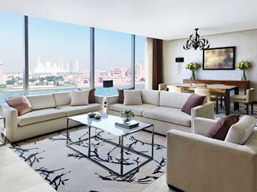 ONE BEDROOM SUITE LIVING ROOM